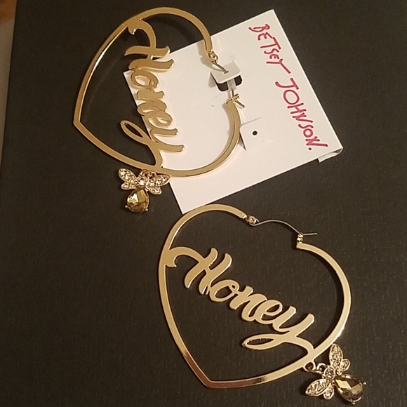 Betsey Johnson honey heart earrings nib - Picture 1 of 3